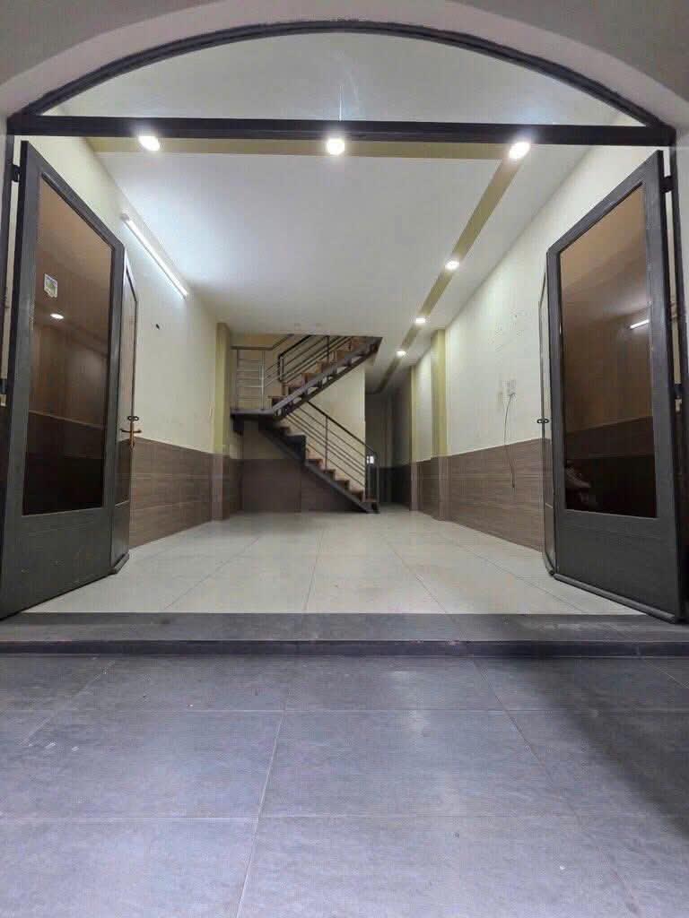 Bán nhà hẻm 8m Âu Cơ, phường 14, Tân Bình (4*10) 4 tầng chỉ 8,3 tỷ - Ảnh 1