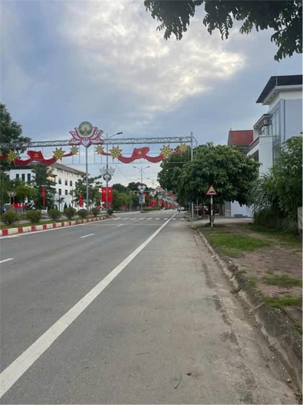 ĐẤT ĐẸP - GIÁ TỐT - Vị Trí Đắc Địa Tại Mặt đường Trương Hán Siêu, Thành phố Hoà Bình - Ảnh 1