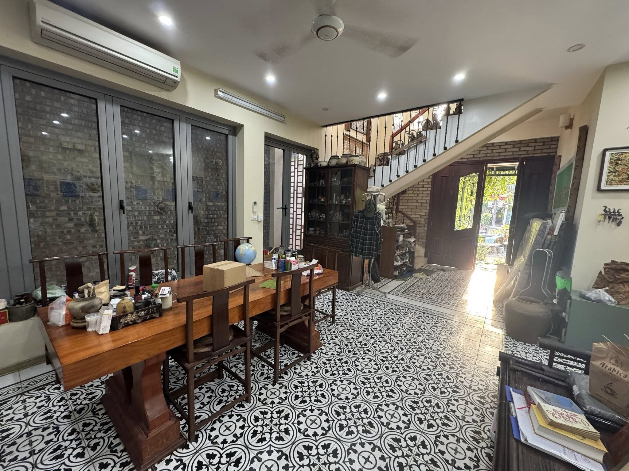 Bán nhà Bạch Mai, 140m2, 4 tầng, mặt tiền khủng 8m, 46.1 tỷ, ô tô tránh, phù hợp xây tòa VP - Ảnh 1