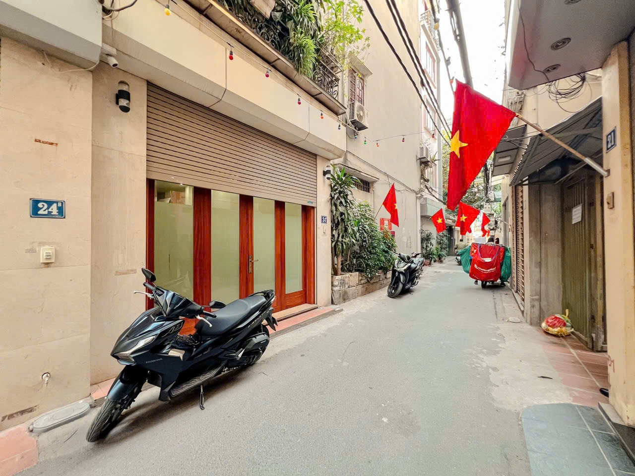 BÁN NHÀ BỒ ĐỀ – Ô TÔ VÀO NHÀ – NGÕ THÔNG – Ở SƯỚNG<br>Bồ Đề 47m², 5T, MT 4m, 12.9 tỷ – Long Biên - Ảnh chính