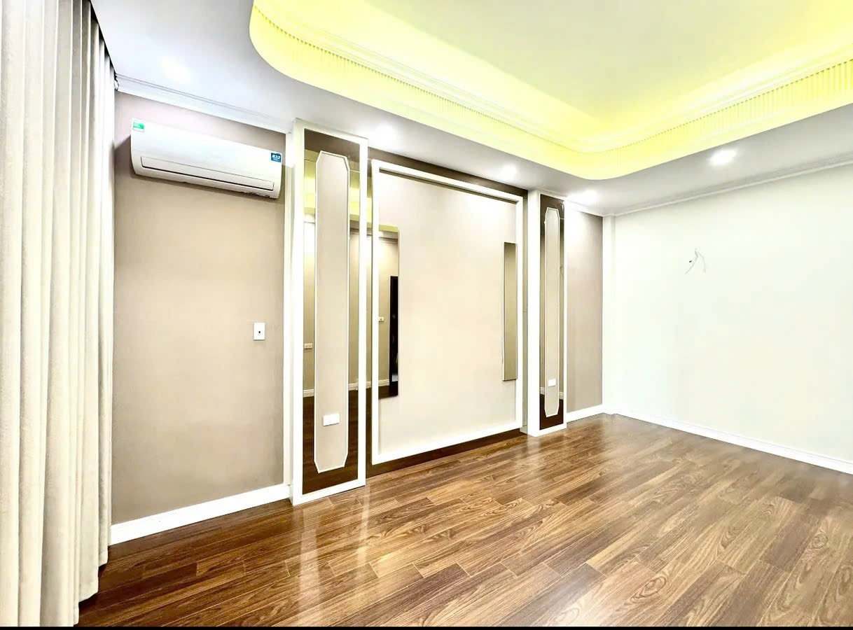 Bán nhà ngõ Văn Phú, Hà Đông. DT 37m2, 5 tầng, 3PN, full nội thất đẹp, sổ đỏ chính chủ. Giá 7.9 tỷ. - Ảnh 2
