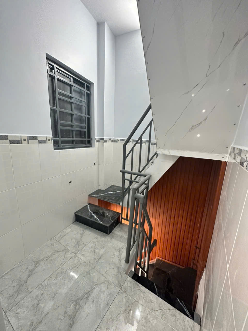 SÁT MẶT TIỀN XE HƠI 20 M <br>3 TẤM HƠN 1 TỶ - Ảnh chính
