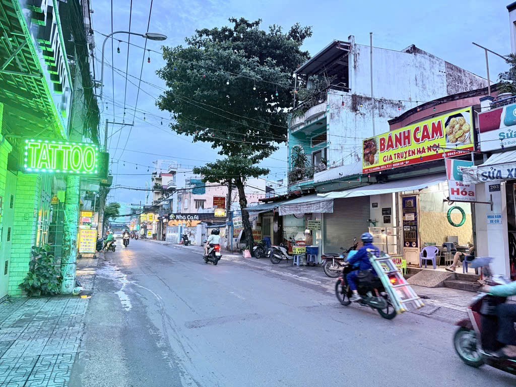 💥 NHÀ ĐẸP - GẦN ST LOTTE NG.V.LƯỢNG & CV LÀNG HOA GV - 2 MẶT HẺM 3M SÁT MT - 66M² - 2 TẦNG NHỈNH 6 TỶ - Ảnh 1