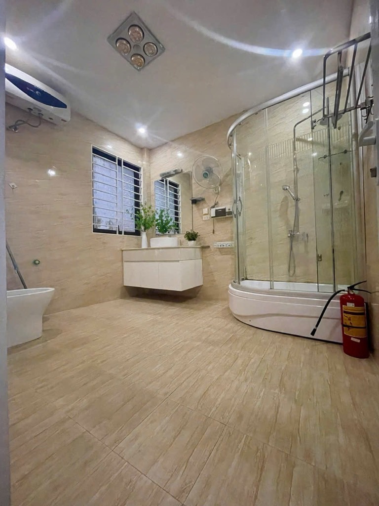 30M RA Ô TÔ - NHÀ DÂN XÂY CHẮC CHẮN - TRUNG TÂM CẦU GIẤY -. ĐỂ LẠI NỘI THẤT XỊN SÒ_6 TẦNG – 40M2 – - Ảnh 4