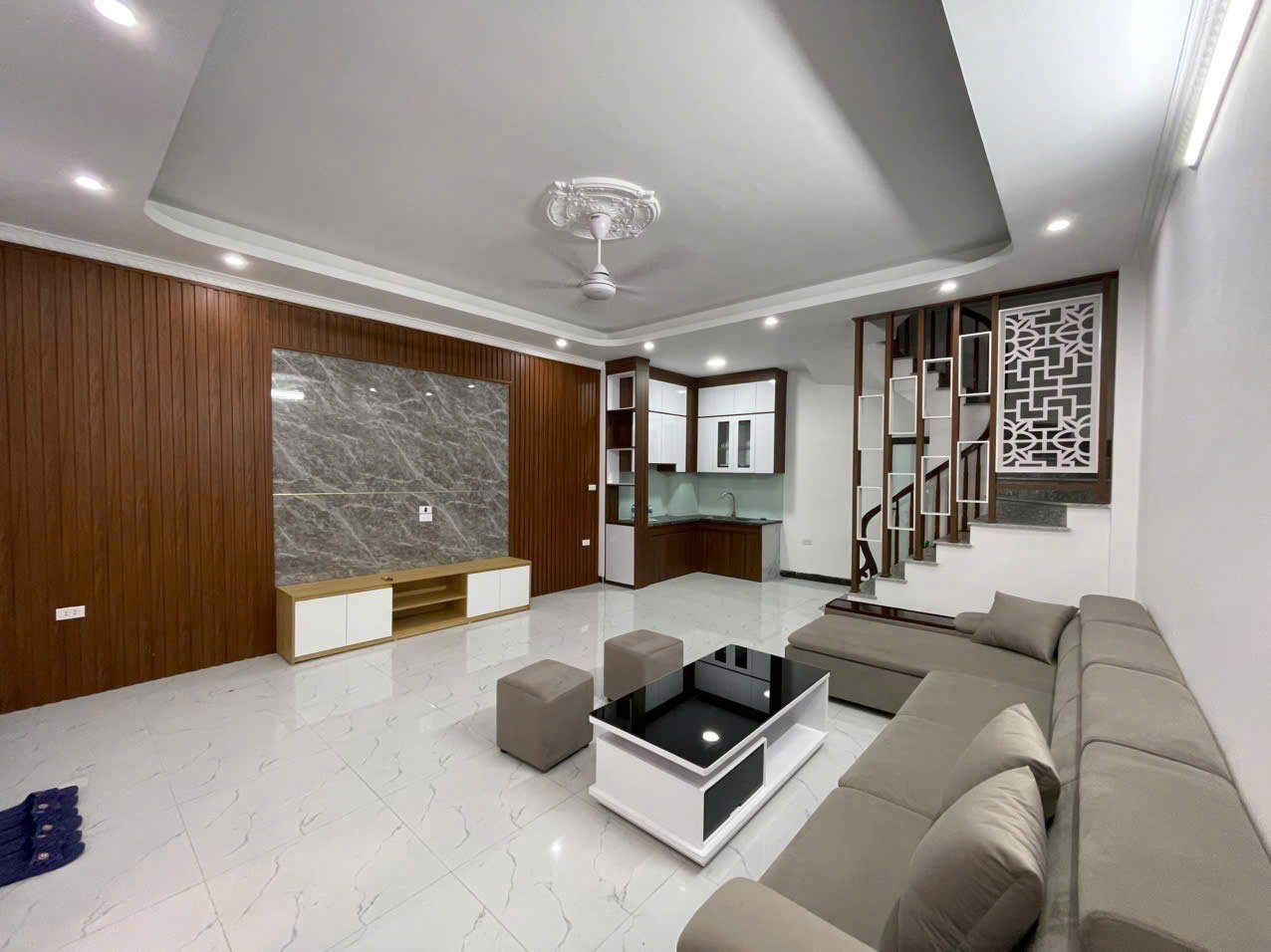BÁN NHÀ Ngọc Trì 35m² × 5T × MT 5.2m – 7.65 Tỷ – Long Biên<br>🏡 NHÀ MỚI 100% – LÔ GÓC – 5 TẦNG KIÊN - Ảnh 2