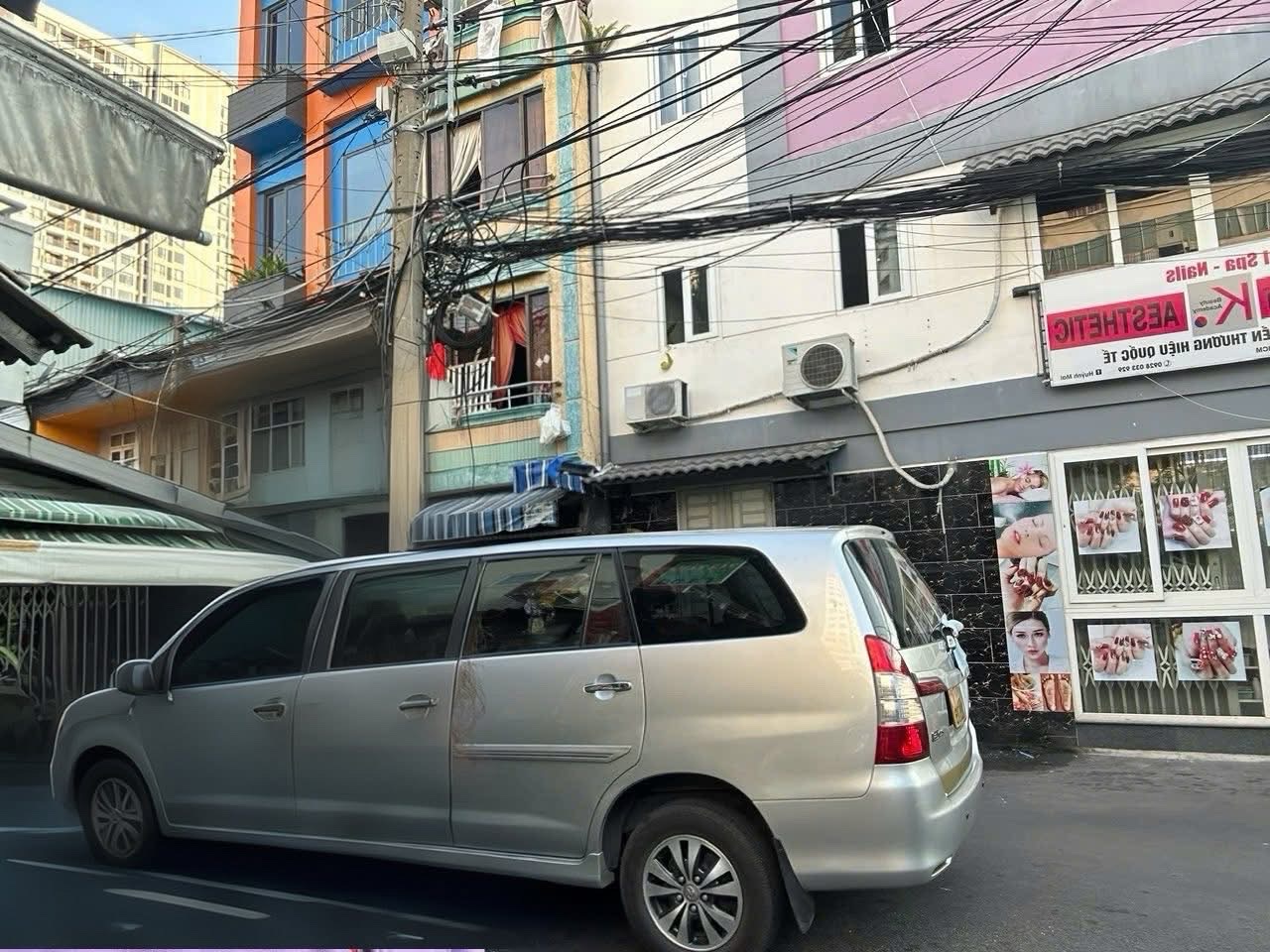 NHÀ BÁN MT BẾN VÂN ĐỒN- XE HƠI ĐỔ CỬA- ĐANG CÓ DÒNG TIỀN CHO THUÊ- THÔNG RA KHÁNH HỘI - HOÀNG DIỆU- - Ảnh 3