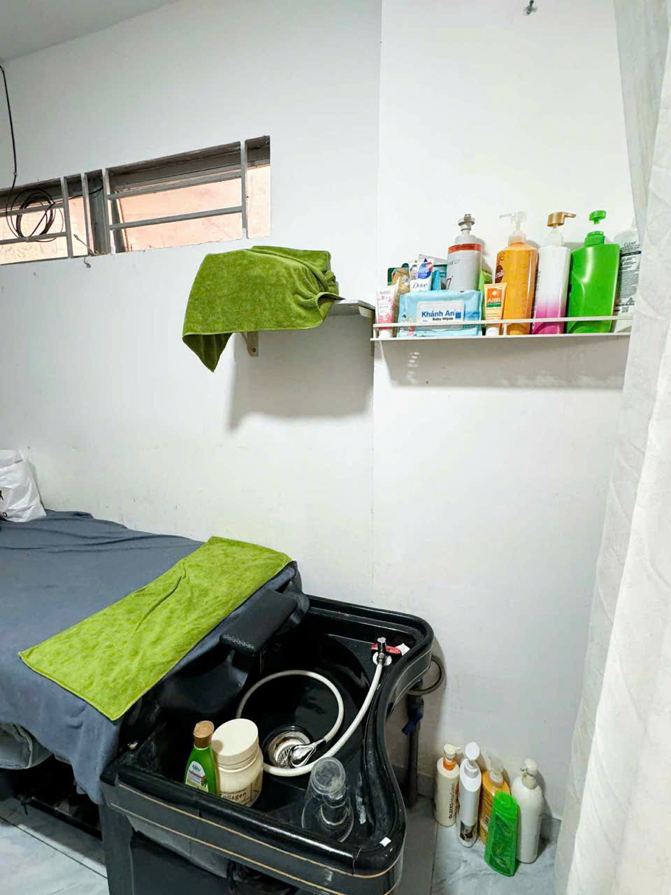 SANG TIỆM NAIL- MI – GỘI MẶT TIỀN ĐƯỜNG NGUYỄN THẦN HIẾN, QUẬN 4 - Ảnh 3