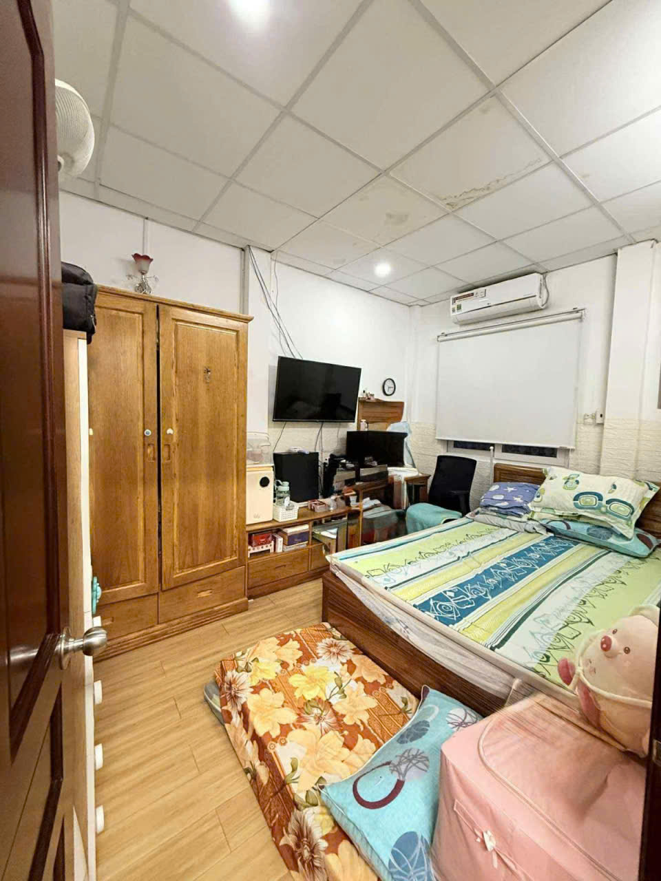 Bán Gấp nhà Lê Đình Thám Tân Phú hẻm 1 sẹc xe hơi đỗ cổng 57m2,2 Tầng Nhỉnh 4 tỷ2 - Ảnh 1