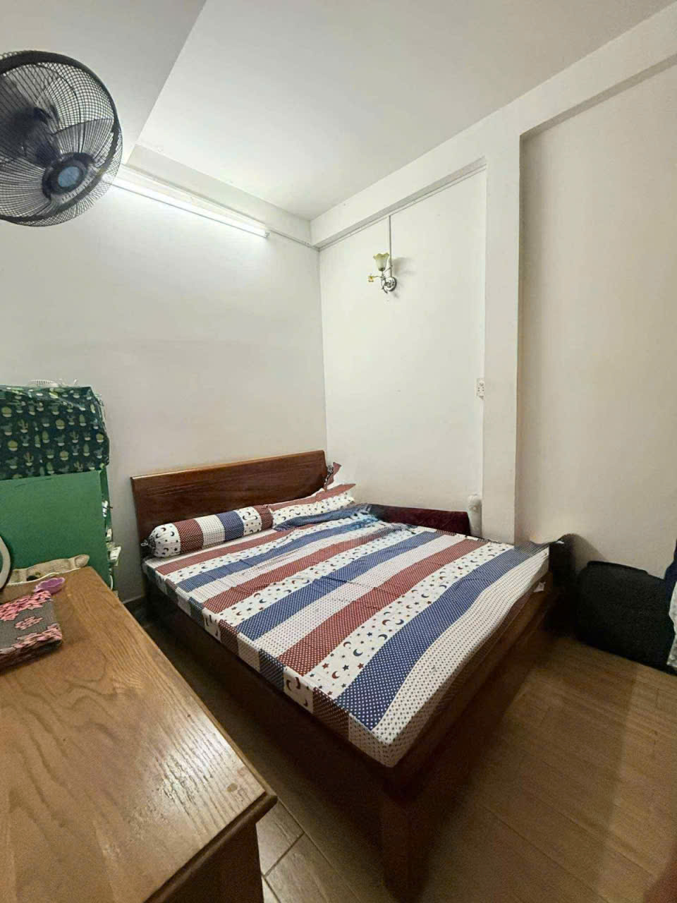Bán Gấp nhà Lê Đình Thám Tân Phú hẻm 1 sẹc xe hơi đỗ cổng 57m2,2 Tầng Nhỉnh 4 tỷ2 - Ảnh 2