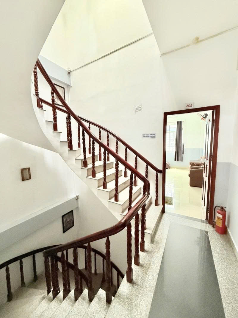 Bán nhà Mặt tiền Hẻm Lý Thánh Tông - gần Hòa Bình, 8x18m, 4 Tầng - 16 PN, 19,9 tỷ. - Ảnh 4