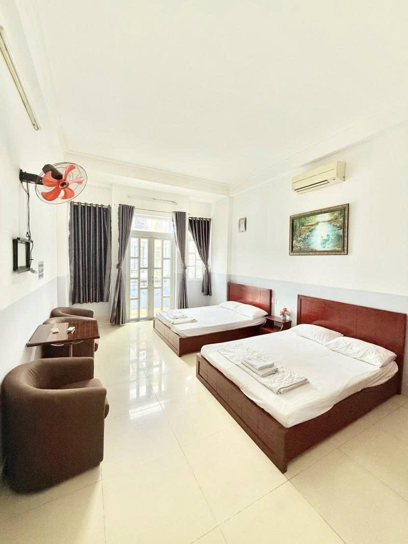 Bán nhà Mặt tiền Hẻm Lý Thánh Tông - gần Hòa Bình, 8x18m, 4 Tầng - 16 PN, 19,9 tỷ. - Ảnh 3