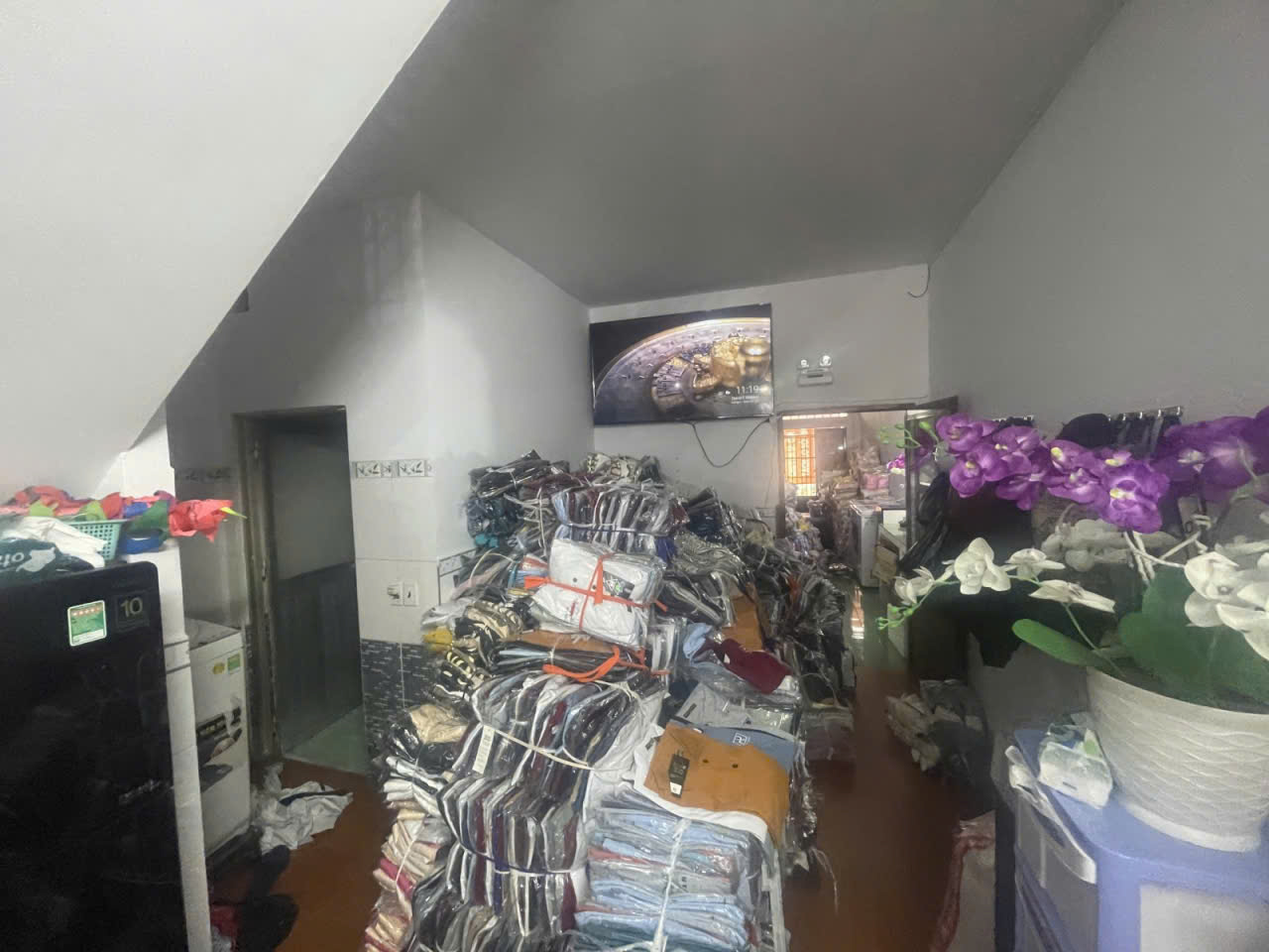 Bán Gấp nhà Tân Kỳ Tân Quý -Bình Tân hẻm 5m thông 131m2,2Tầng 7 tỷ 5 - Ảnh 3