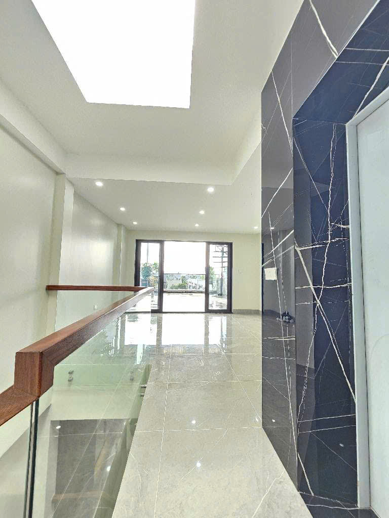 TUYỆT PHẨM PHỐ CỔ LINH 65M, 8T, MT5M, NỞ HẬU, THANG MÁY, GARA 2 Ô TÔ, FULL NỘI THẤT NHẬP. - Ảnh 1