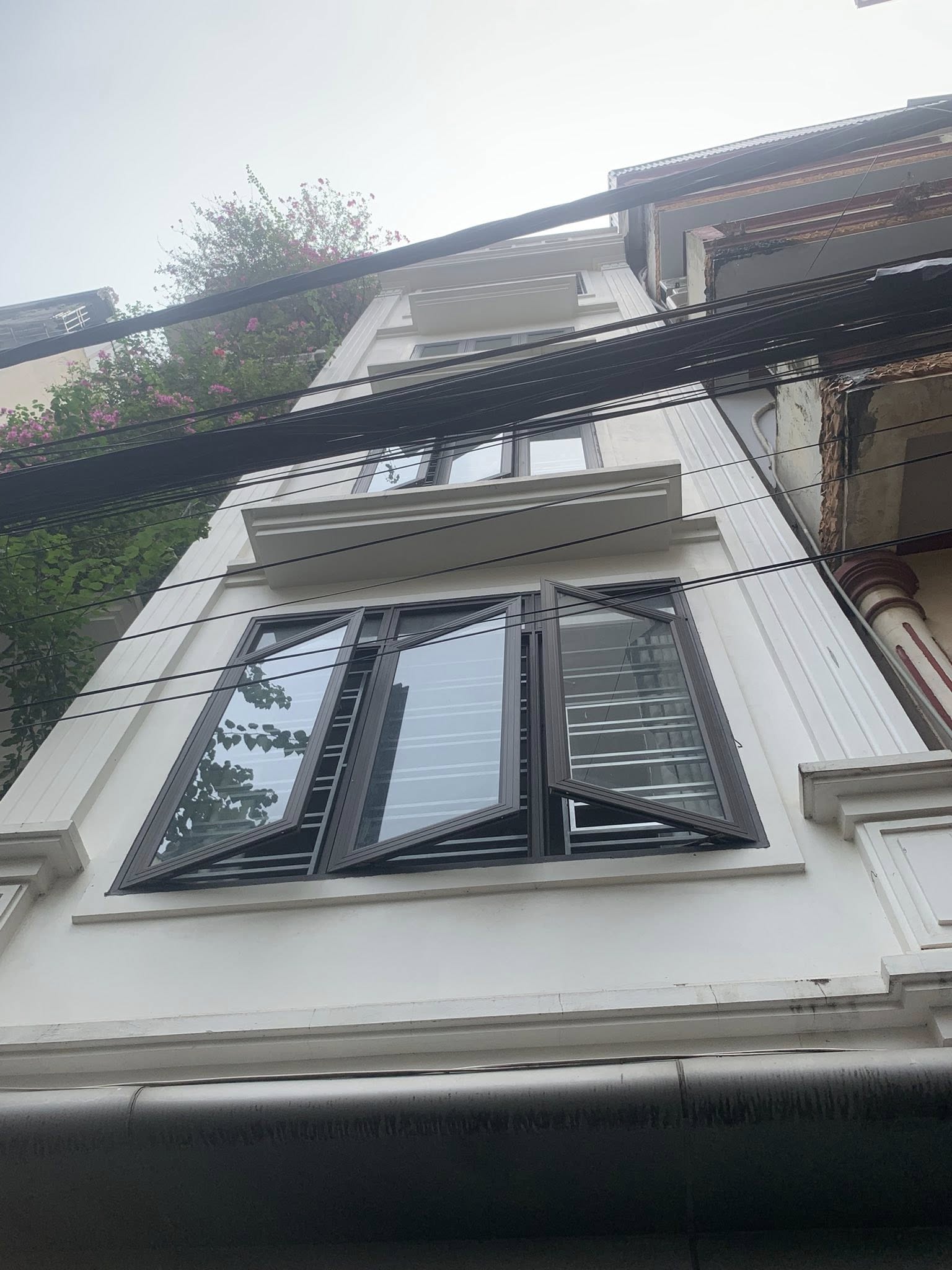 Bán gấp nhà Mỹ Đình 45m², 6 tầng hiện đại, ngõ thông – ô tô đỗ cửa – vị trí vàng gần chợ, ở sướng – - Ảnh 2