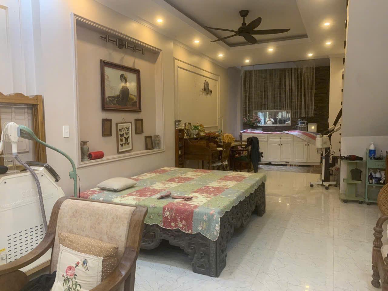 Bán nhà 38m², 6 tầng thang máy, full nội thất, ô tô đỗ cổng - Ảnh 2