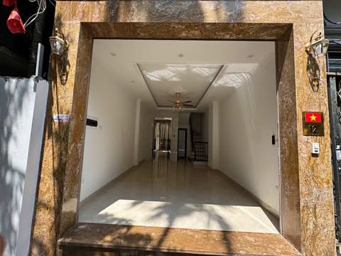 Nhà mới đẹp lung linh, Ô tô đỗ cửa, ngõ thông, thoáng trước sau, gần QL32 ga tàu cao tốc trên cao, - Ảnh 1