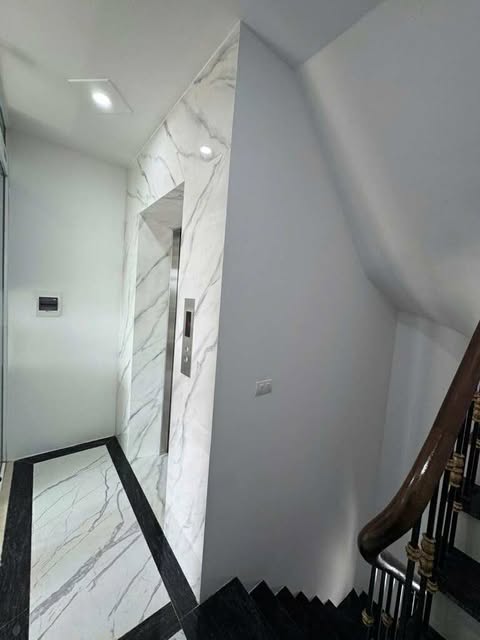 Nhà mới đẹp lung linh, Ô tô đỗ cửa, ngõ thông, thoáng trước sau, gần QL32 ga tàu cao tốc trên cao, - Ảnh 2