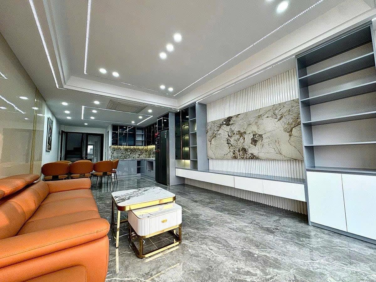 Bán nhà  LẠC LONG QUÂN otô tránh- kinh doanh thang máy 48 M 5tầng 14.2 tỷ - Ảnh 2