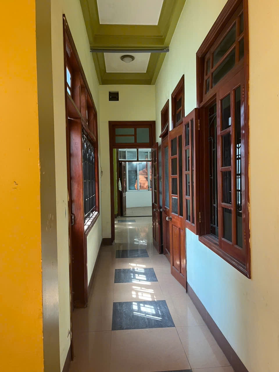 Cho thuê nhà nguyên căn góc đường Hoàng Văn Thụ và đường Thành Thái - Ảnh 4