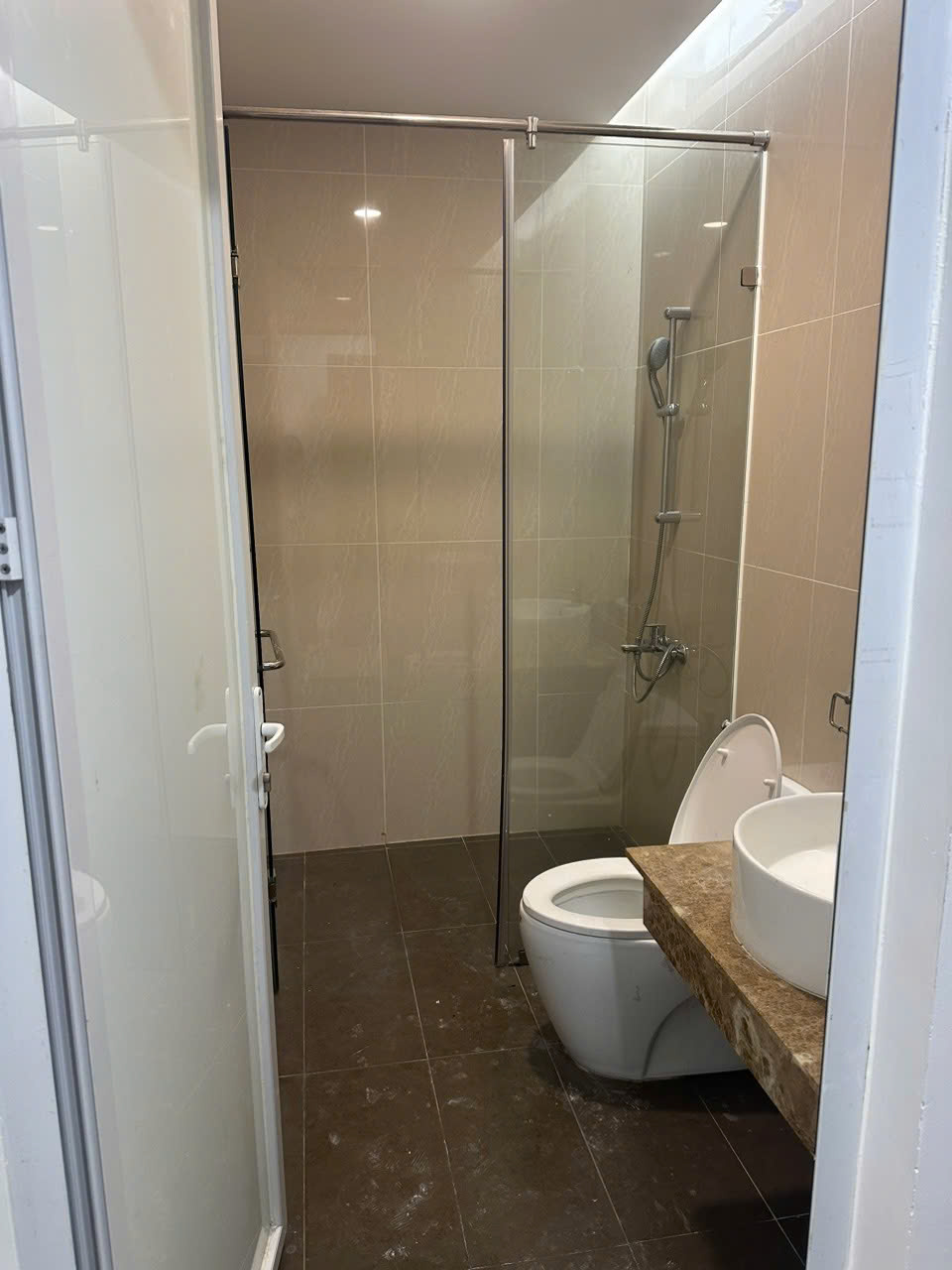 Chủ đầu tư mở bán 10 căn Officetel - Phú Mỹ Hưng, DT 35m2 - 70m2 giá từ 2.3tỷ. LH 0986647779 - Ảnh 2
