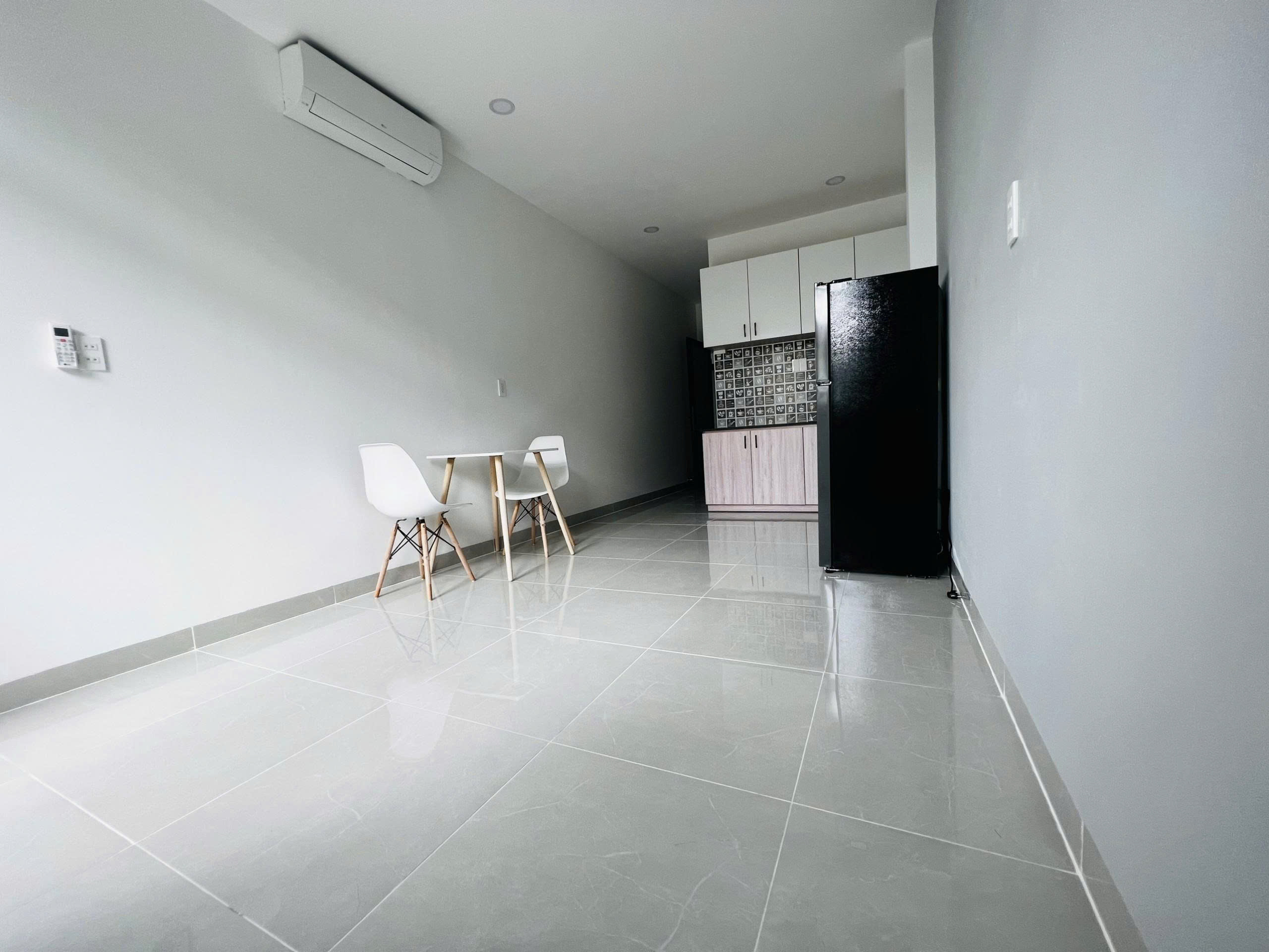 Cho thuê phòng đẹp, Gần Đại Học Văn Lang, đầy đủ nội thất - Ảnh 2