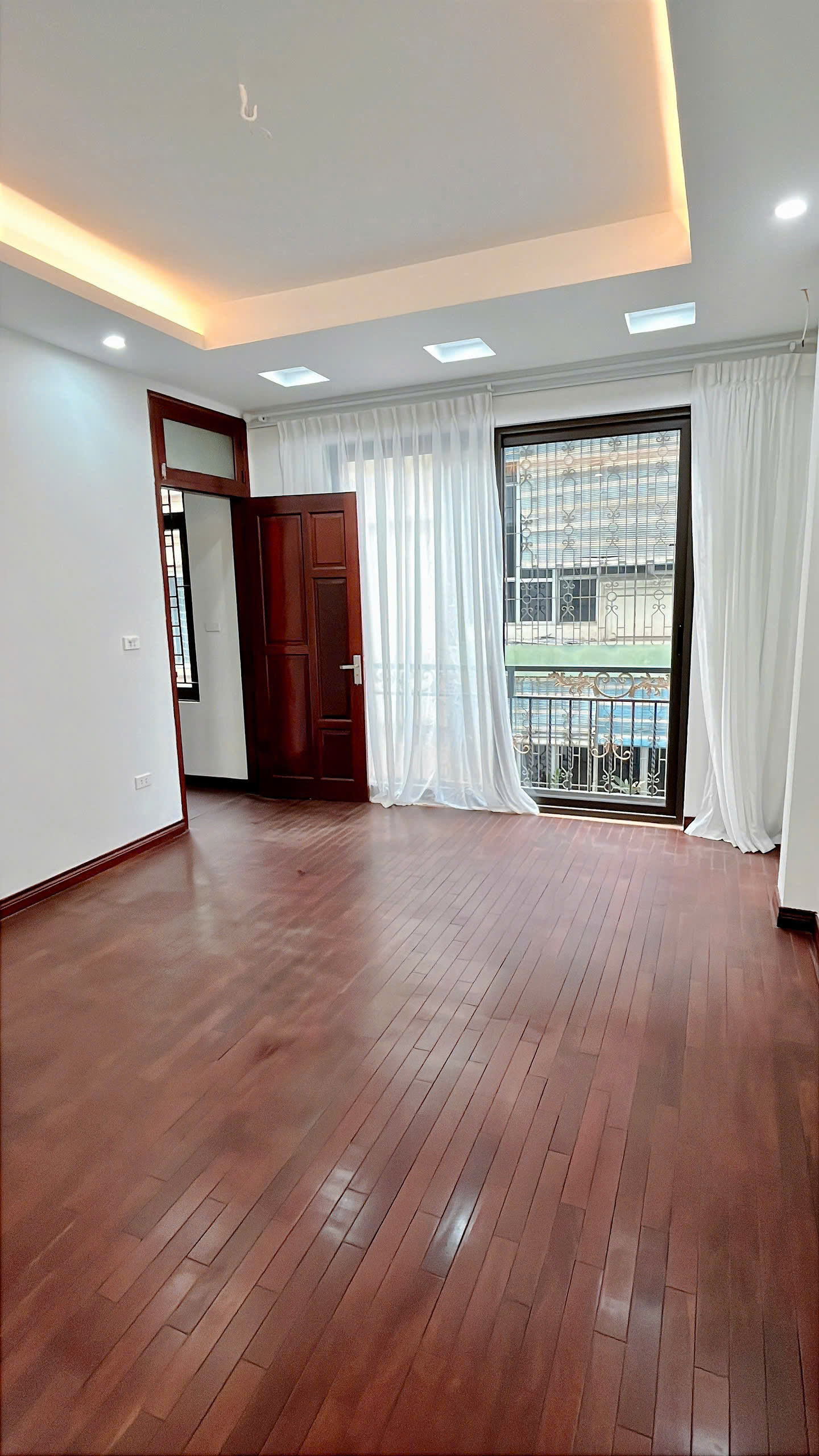 BÁN NHÀ MẶT PHỐ LẠC LONG QUÂN TÂY HỒ VỈA HÈ 5M KINH DOANH KHỦNG CÁC LOẠI HÌNH - Ảnh 4