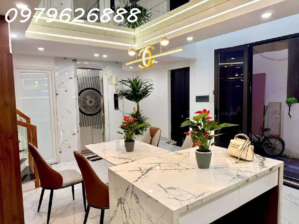 SIÊU HOT HIT HÀNG HIẾM BAY TRONG NGÀY - TRUNG TÂM THANH XUÂN - NGÕ VIP. 41x6 tầng. - Ảnh chính