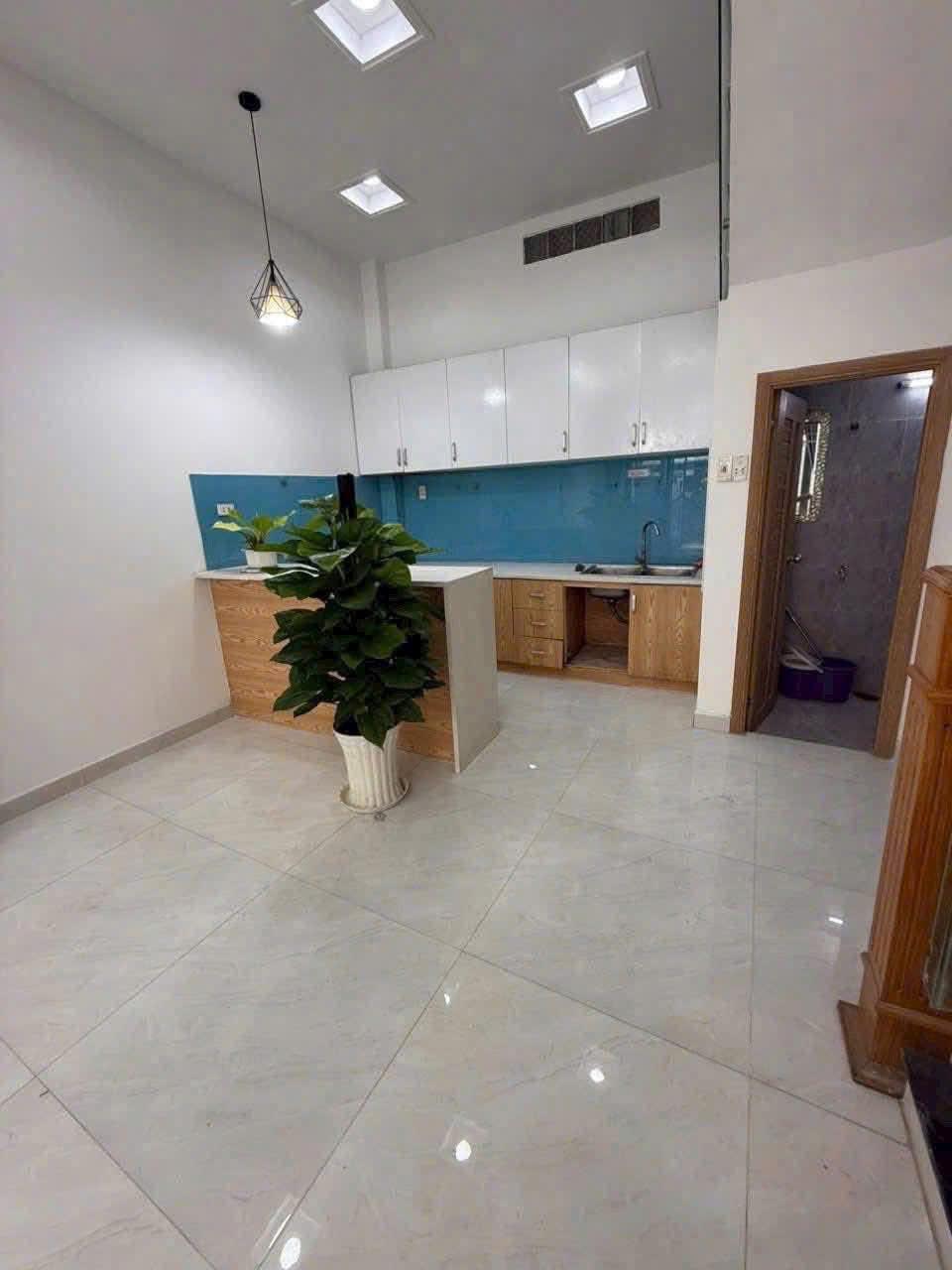 Bán nhà hẻm 337 Lê văn Sỹ, phường 1 Tân Bình (6*14) chỉ 11,6 tỷ - Ảnh 2