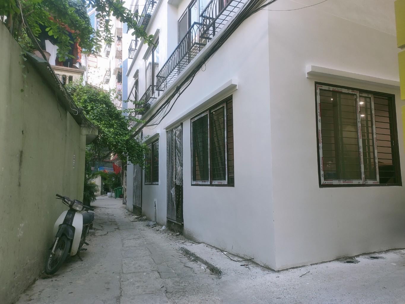 TRẦN DUY HƯNG 40M-13,7 TỶ-LÔ GÓC,THANG MÁY-NGÕ 3M,NỘI THẤT XỊN - Ảnh 1