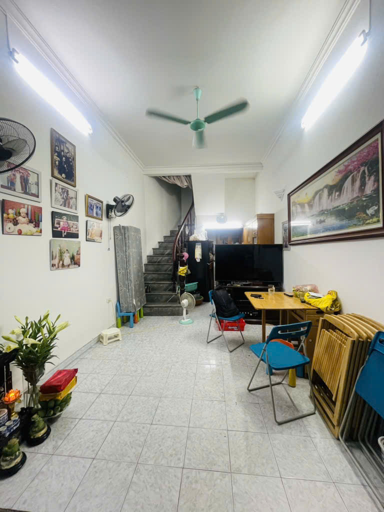 🔥🔥ĐỐNG ĐA - CHỈ 8 TỶ CÓ NHÀ 33M X 4 TẦNG - NGÕ THÔNG, KINH DOANH, 10M RA Ô TÔ TRÁNH, Ô TÔ  DỪNG - Ảnh chính