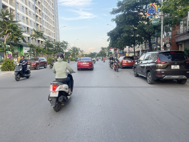 Shophouse Sông Hồng Thành Trung 90m2, đã hoàn thiện 5 tầng, thang máy, vị trí kim cương, dòng tiền ổ - Ảnh 1