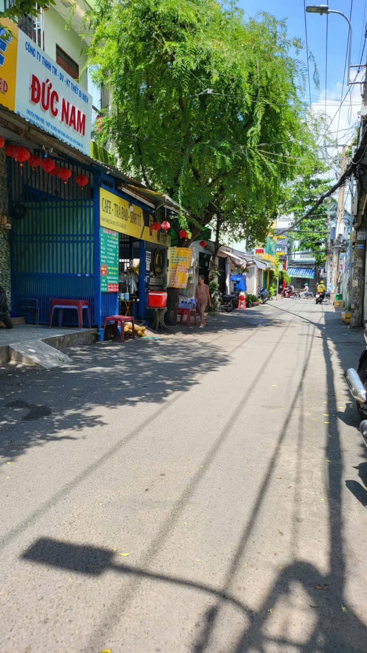 NHÀ B.ÁN - HẺM XE Ô TÔ GẦN MẶT TIỀN - GIÁP NGUYỄN VĂN KHỐI - 85M² - 4 TẦNG CHỈ HƠN 7 TỶ - Ảnh chính