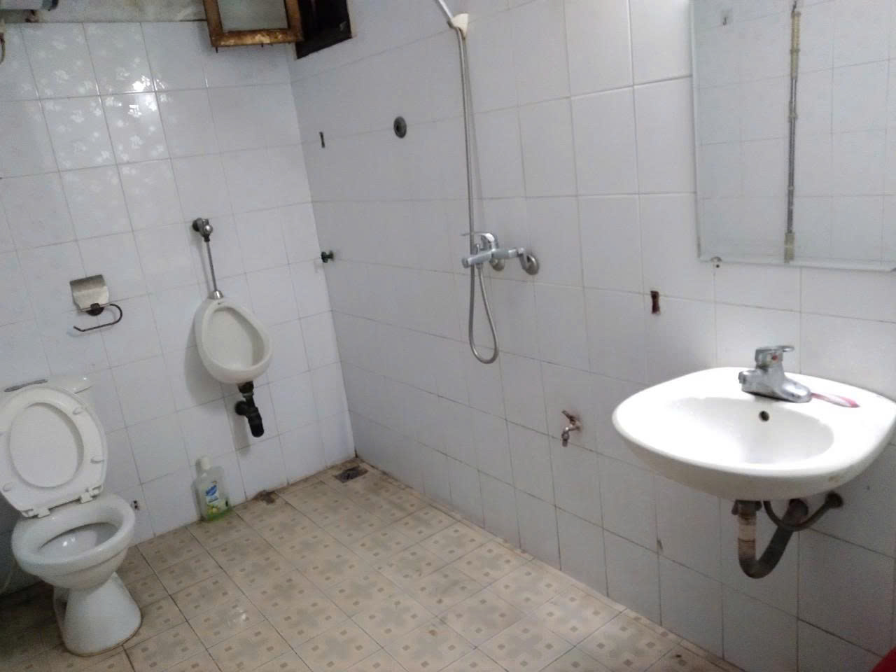 Cho thuê phòng ở tại ngõ 190 Nguyễn Trãi - gần Royal city và Ngã Tư Sở- vào ở ngay - Ảnh 2