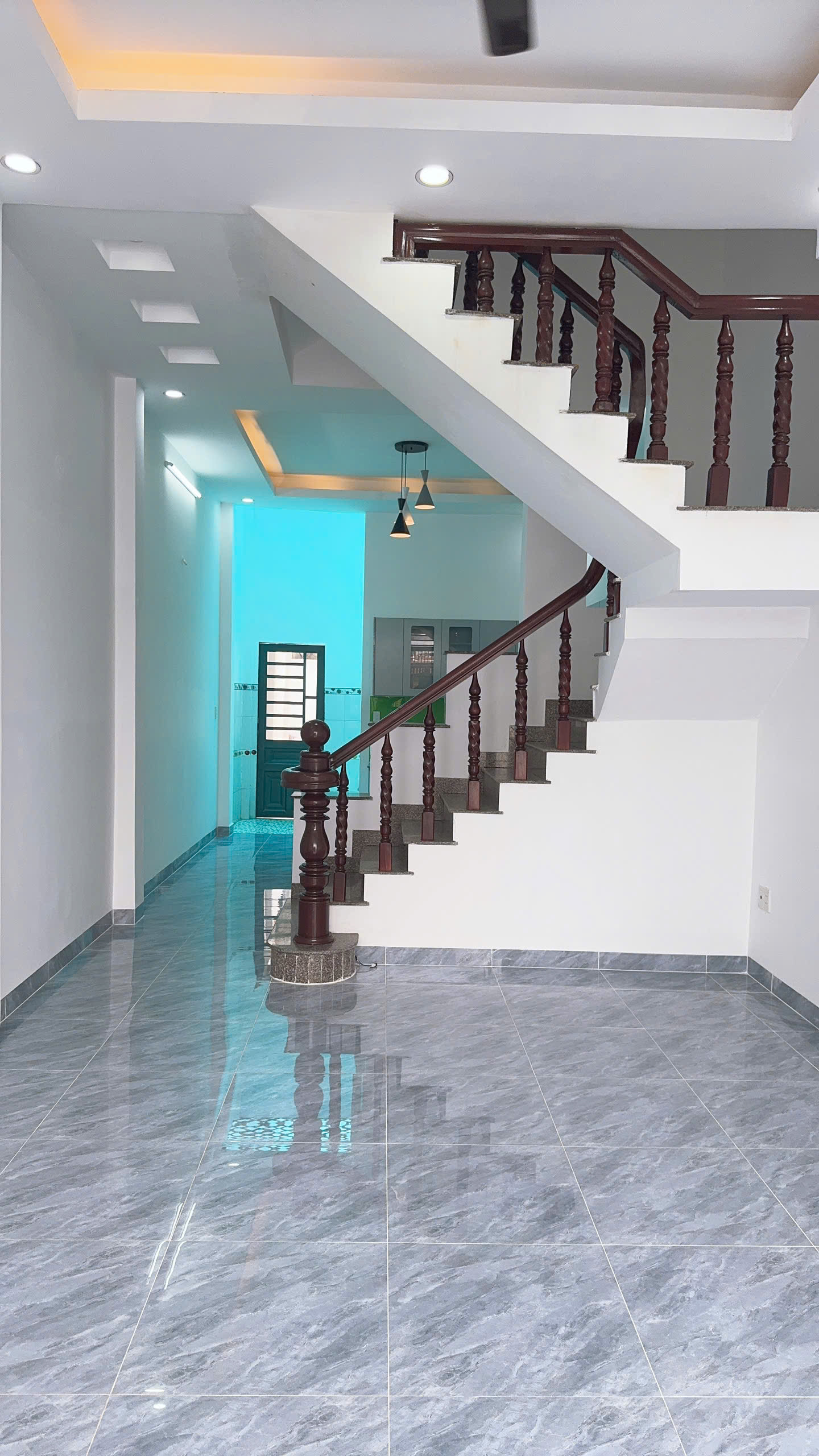 NHÀ MỚI 3 TẦNG 4 X 32M TÂN CHÁNH HIỆP QUẬN 12 HẺM XE HƠI ĐỖ CỬA SHR - Ảnh chính
