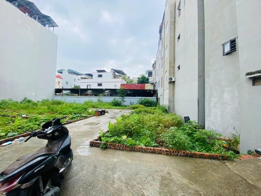 Trung tâm Ngọc Thuỵ 82m2 đất chỉ nhỉnh 8 tỷ ô tô cực hiếm 50m ra Hồng tiến - Ảnh 1
