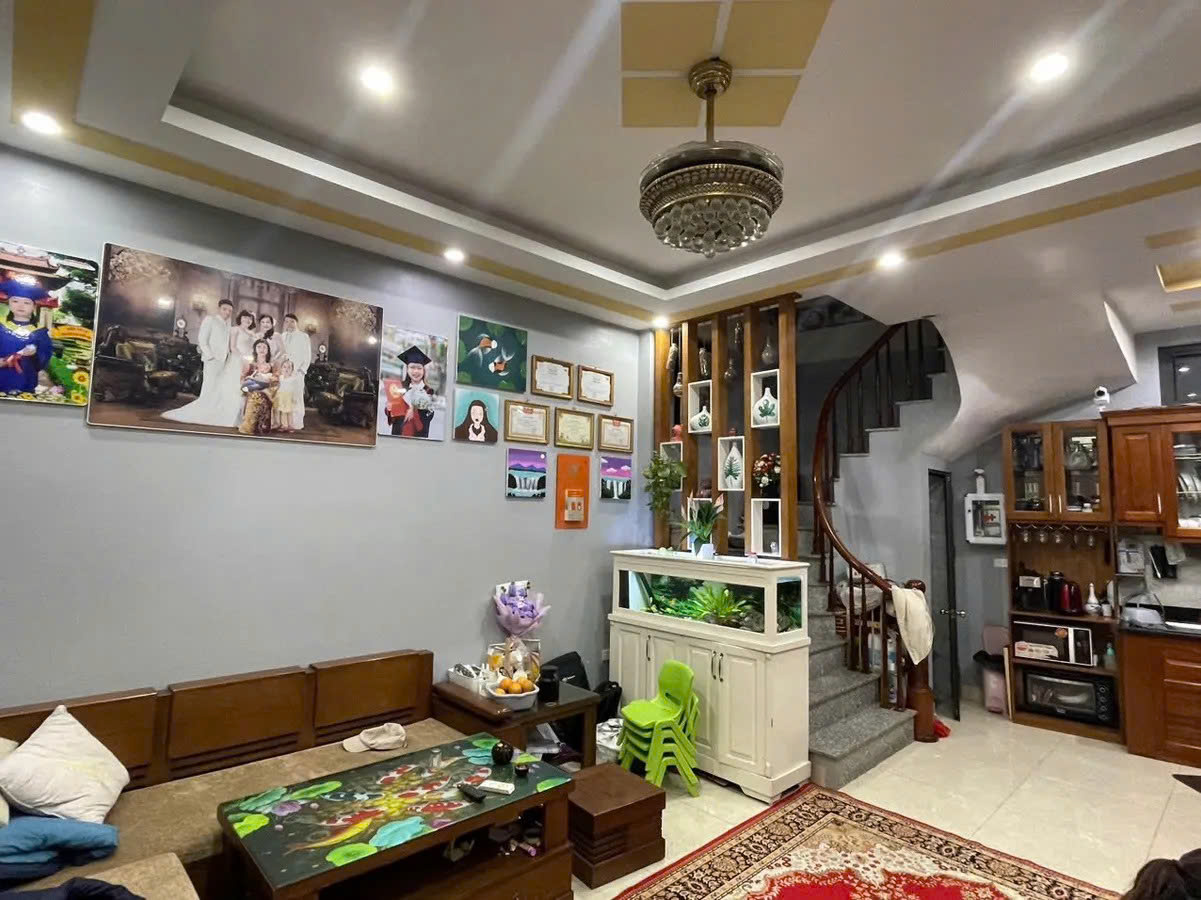 Bán nhà Ỷ La, Hà Đông 34mx5 tầng, Nhà đẹp, Ô tô đỗ, gần chợ, trường học.. giá 5.9 tỷ. - Ảnh chính