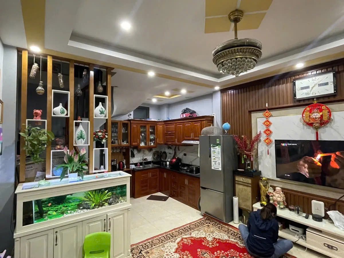 Bán nhà Ỷ La, Hà Đông 34mx5 tầng, Nhà đẹp, Ô tô đỗ, gần chợ, trường học.. giá 5.9 tỷ. - Ảnh 3