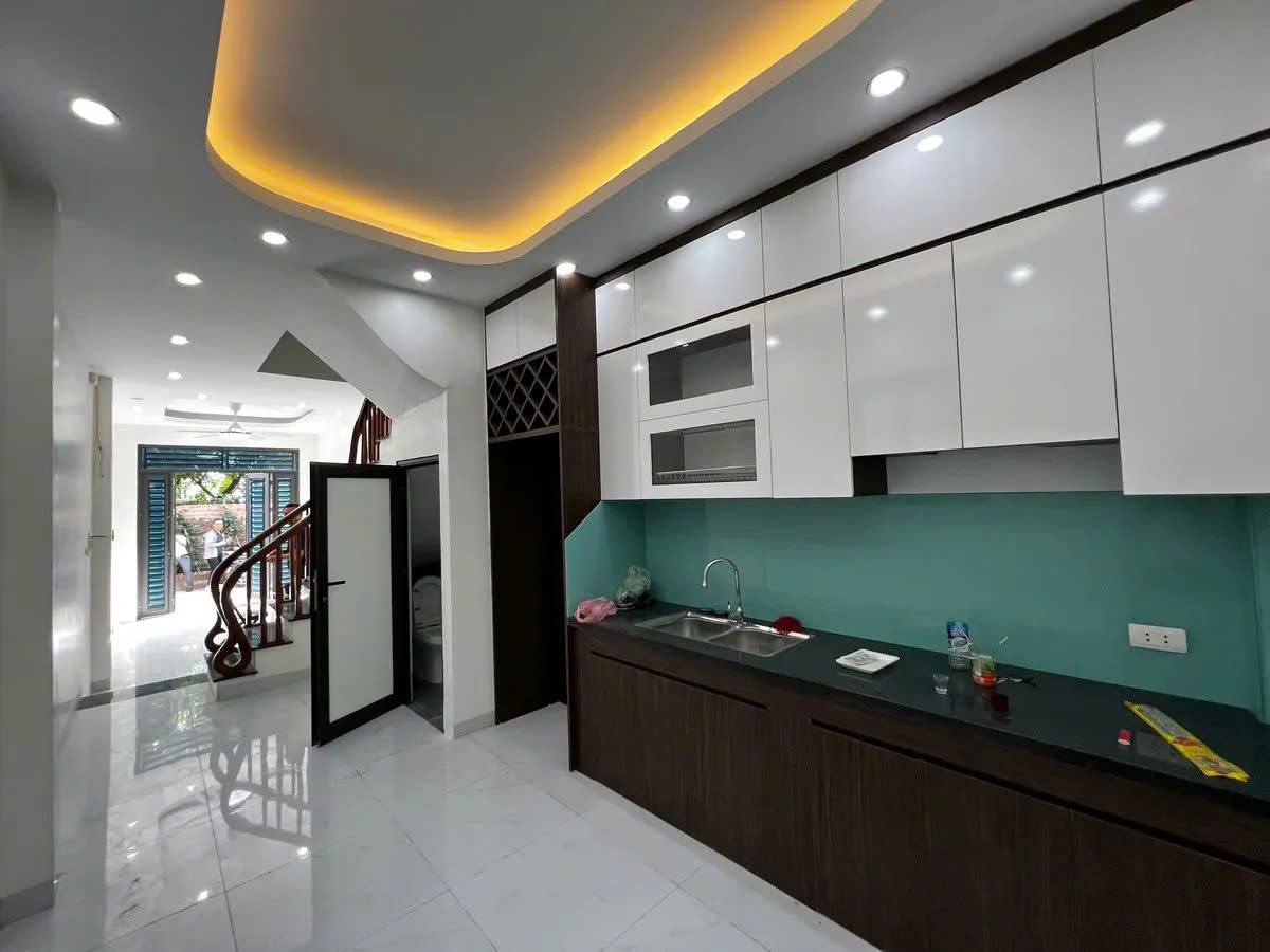 Bán nhà Huyền Kỳ 35mx5 tầng,Nhà Lô góc, ngõ nông rộng Ô tô tránh 5.6 tỷ. - Ảnh 3