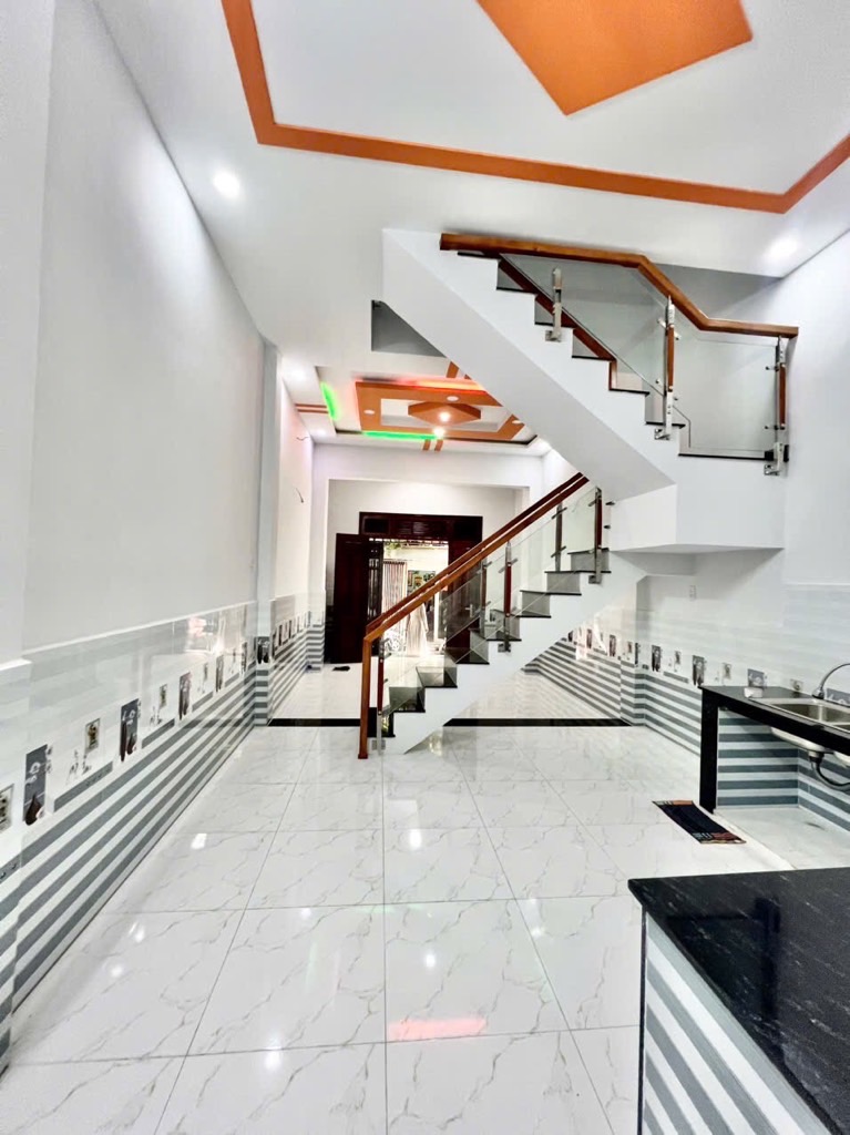 Bán nhà 2 tầng mới đẹp, ngay Gò Xoài, sát Tân Phú, 45m2 - chỉ 4.1 tỷ - Ảnh 1