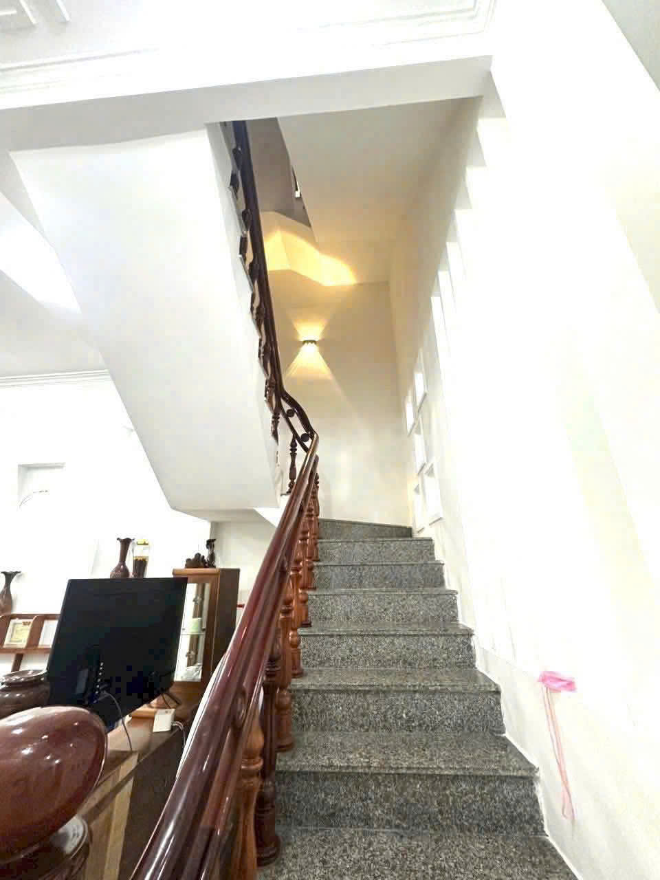 Bán nhà 3 tầng mặt tiền đường 10m5 lên số nhà Trần Nguyên Đán - Hoà Minh - Liên Chiểu - Đà Nẵng - Ảnh 1