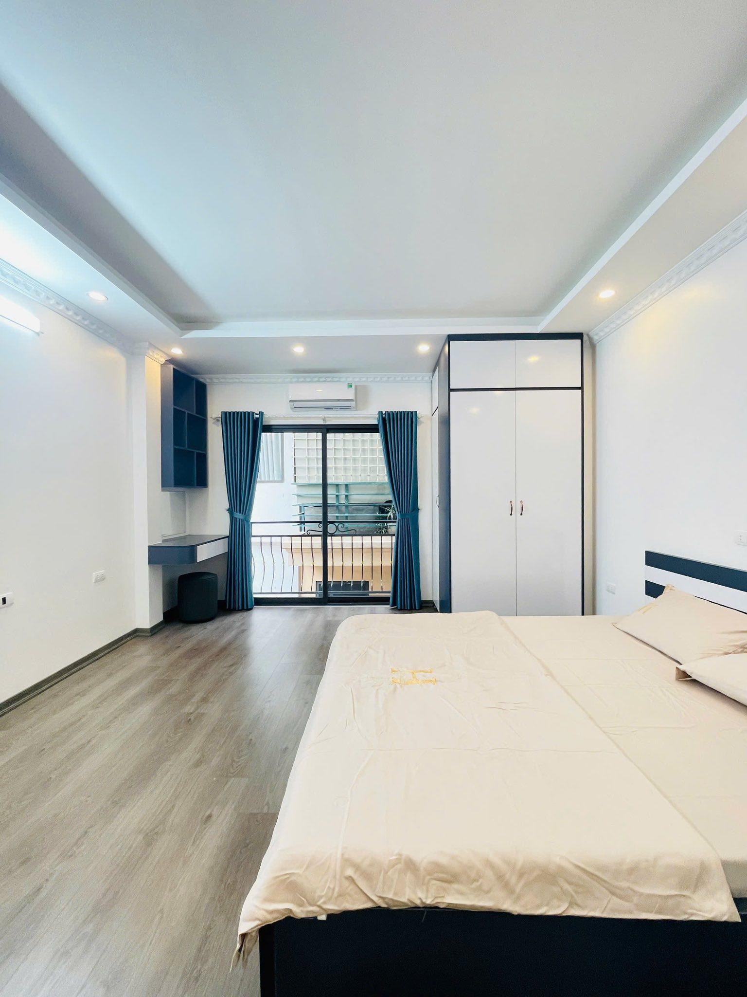 Bán nhà Phạm Văn Đồng 40m xây mới 6 tầng thang máy ngõ thông gần ô tô - Ảnh 2