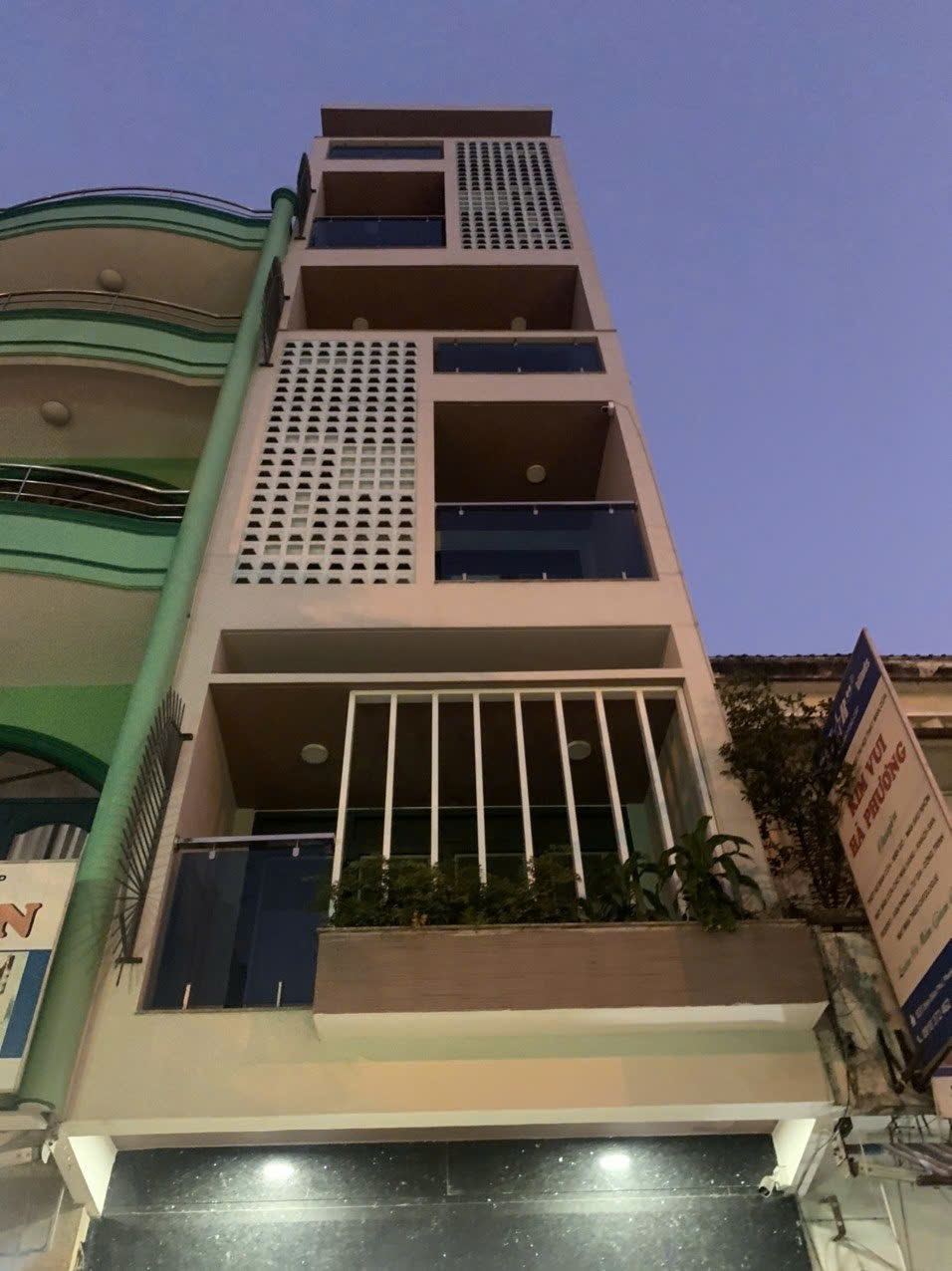 Chính Chủ Bán Nhà Mặt Tiền Điện Biên Phủ, P.1, Q.3. DT: (4 x 18m), Giá Chỉ 45 Tỷ. Liên Hệ: - Ảnh chính