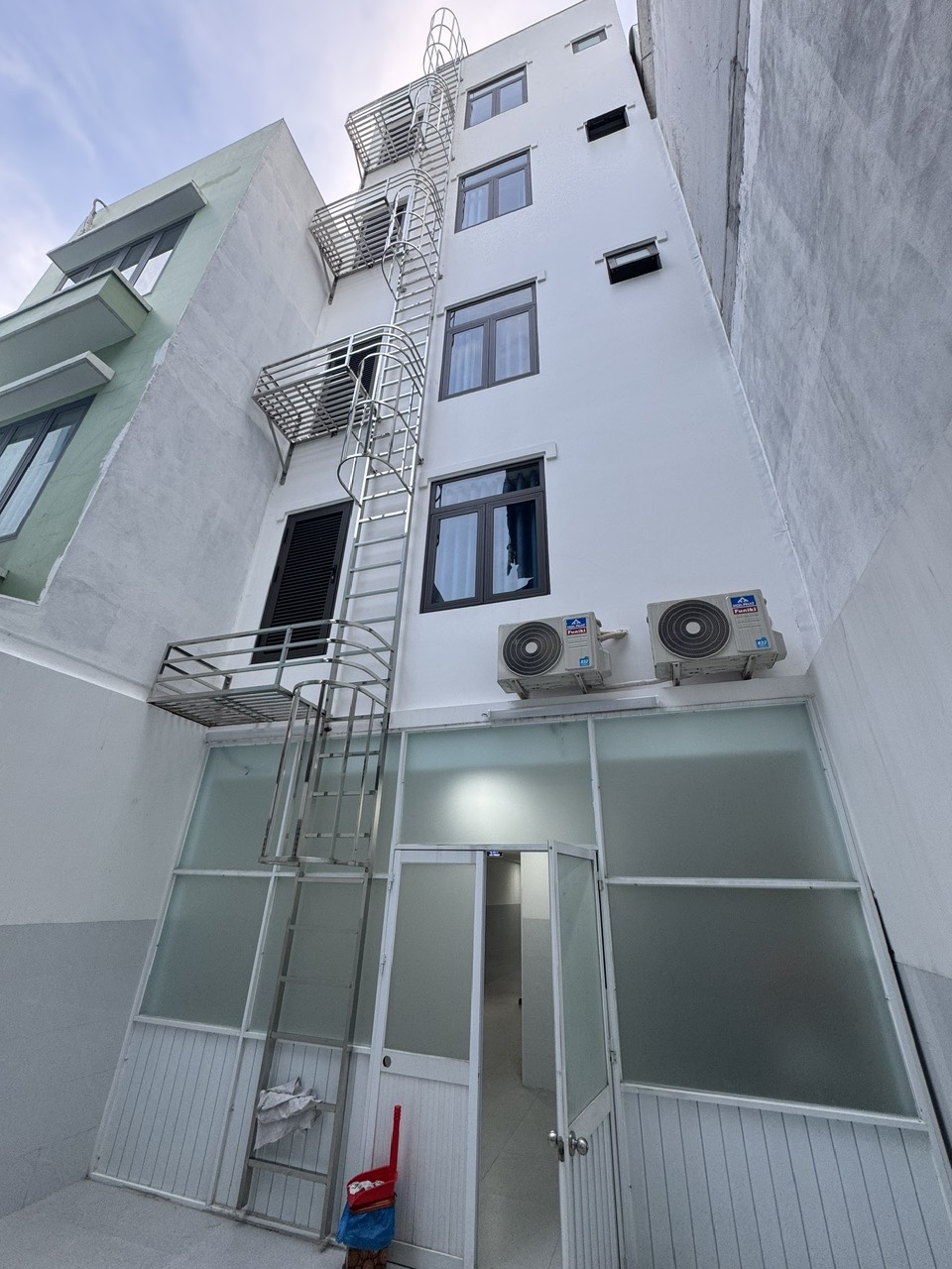 Chính Chủ Bán Nhà Mặt Tiền Bùi Thế Mỹ, P:10, Q Tân Bình. Dt: (5.8 X 28m), Chỉ 25 Tỷ, Tell: - Ảnh 1