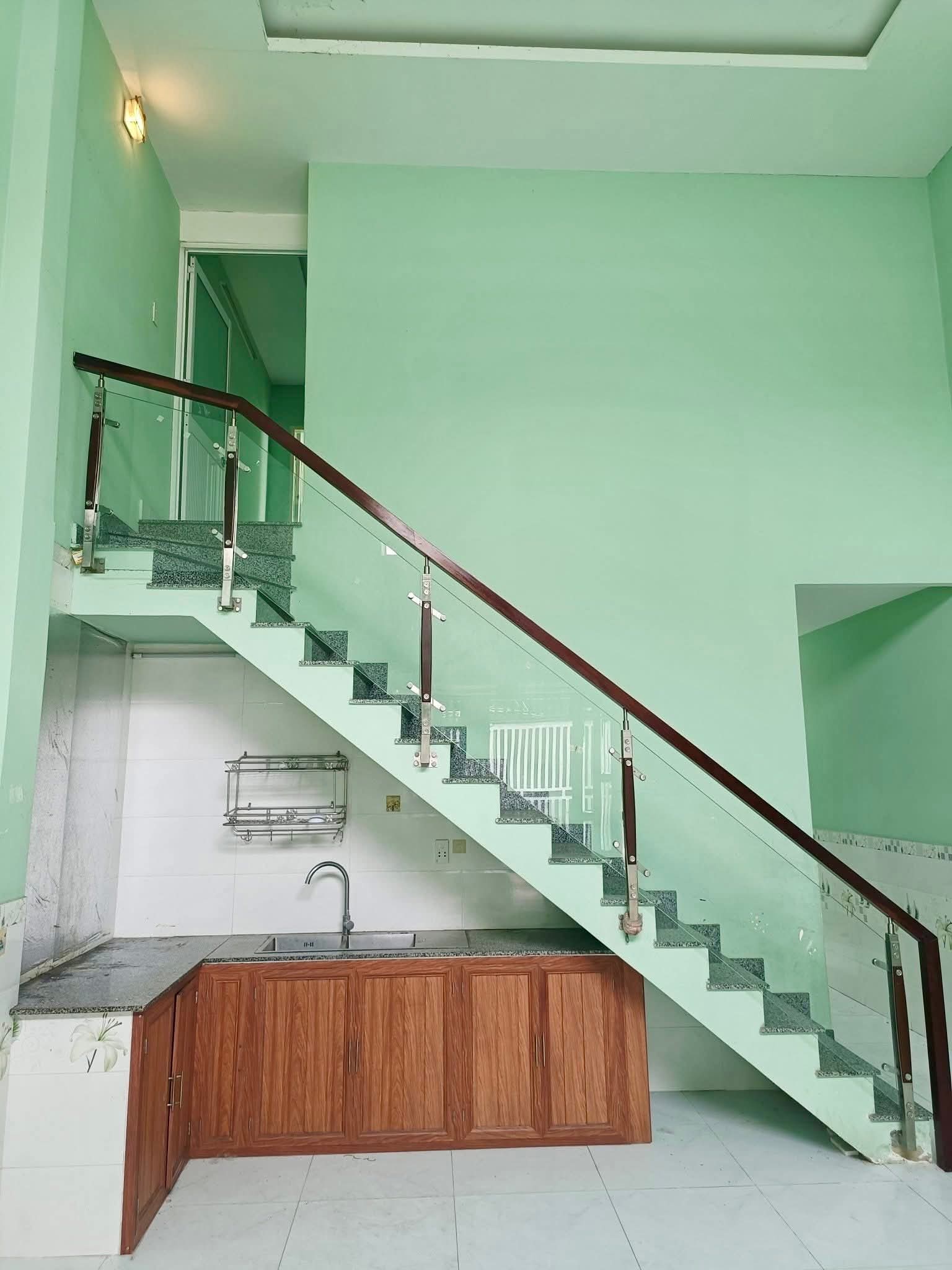Bán nhà giá rẻ, xd kiên cố, chắc chắn. Ngay trung tâm phường Phú Lợi, Tp Thủ Dầu Một cũ - Ảnh chính
