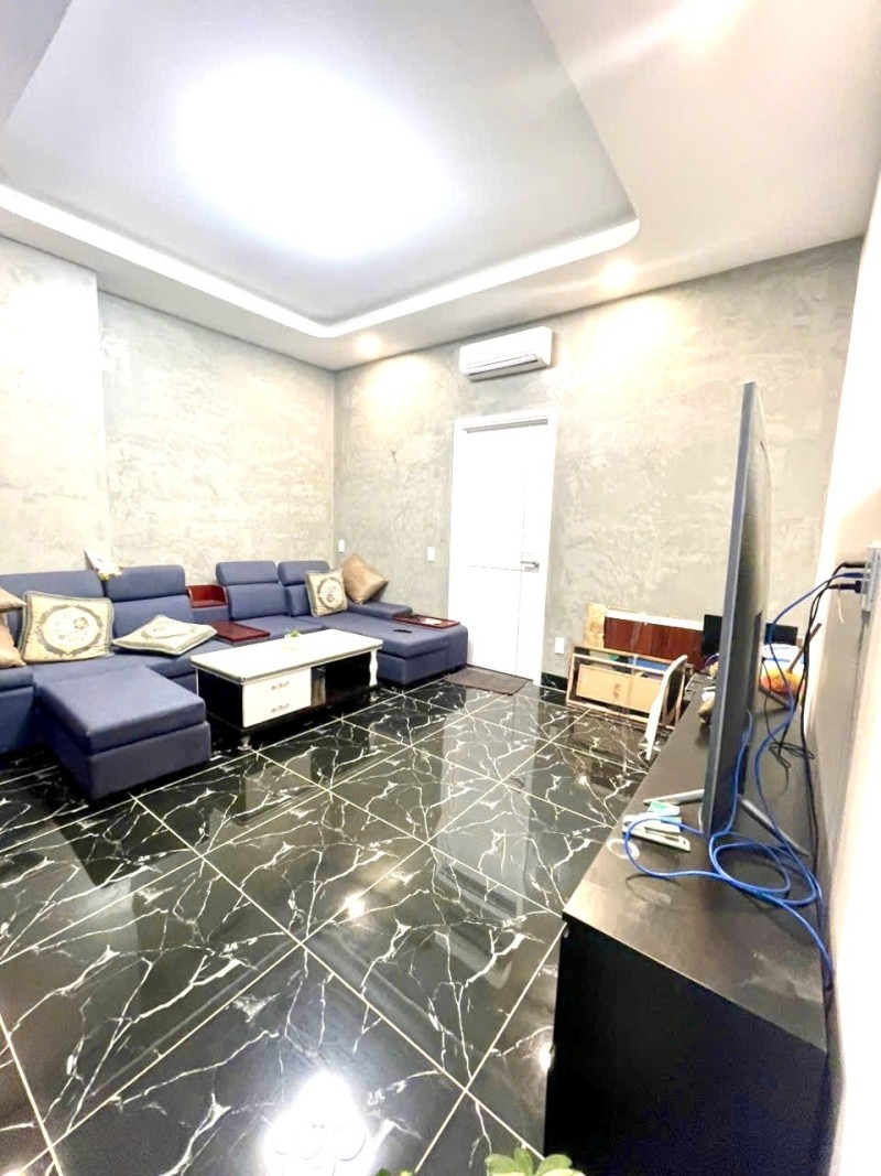 Bán nhà 3 Tầng 143m²,đương 2 xe hơi,gần chợ Dĩ An.LÔ GÓC - Ảnh chính