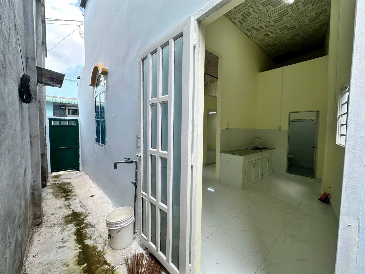 bán 1 căn nhà giá rẻ, vị trí lại hiếm có, gần ngay ngã 6 chùa Bà Bình Dương, chợ TDM, chợ cây Dừa - Ảnh 5