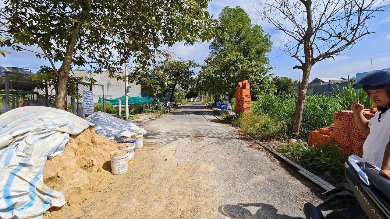 Bán gấp lô đất 90m² SHR, giá chỉ 1,8 tỷ ngay đường Nguyễn Cửu Phú - Ảnh 2