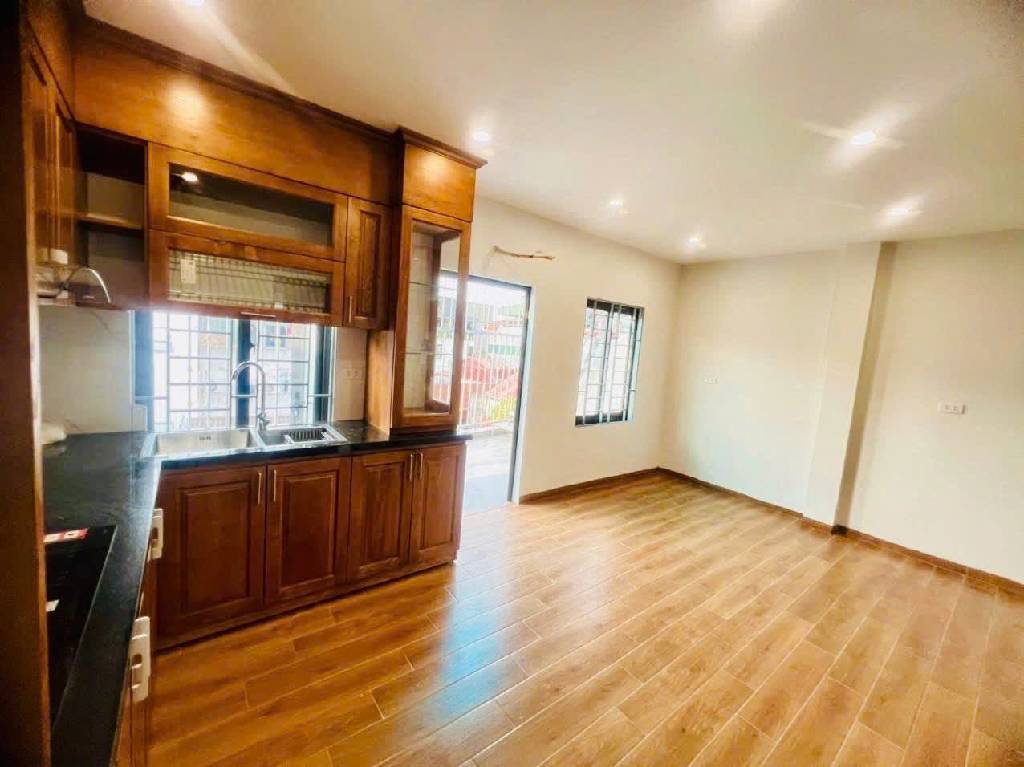 VĂN CHƯƠNG, ĐỐNG ĐA 8.5 tỷ– 45M2 - 6 TẦNG THANG MÁY – NGÕ THÔNG, SẠCH SẼ– SỔ ĐỎ CHÍNH CHỦ - Ảnh 1