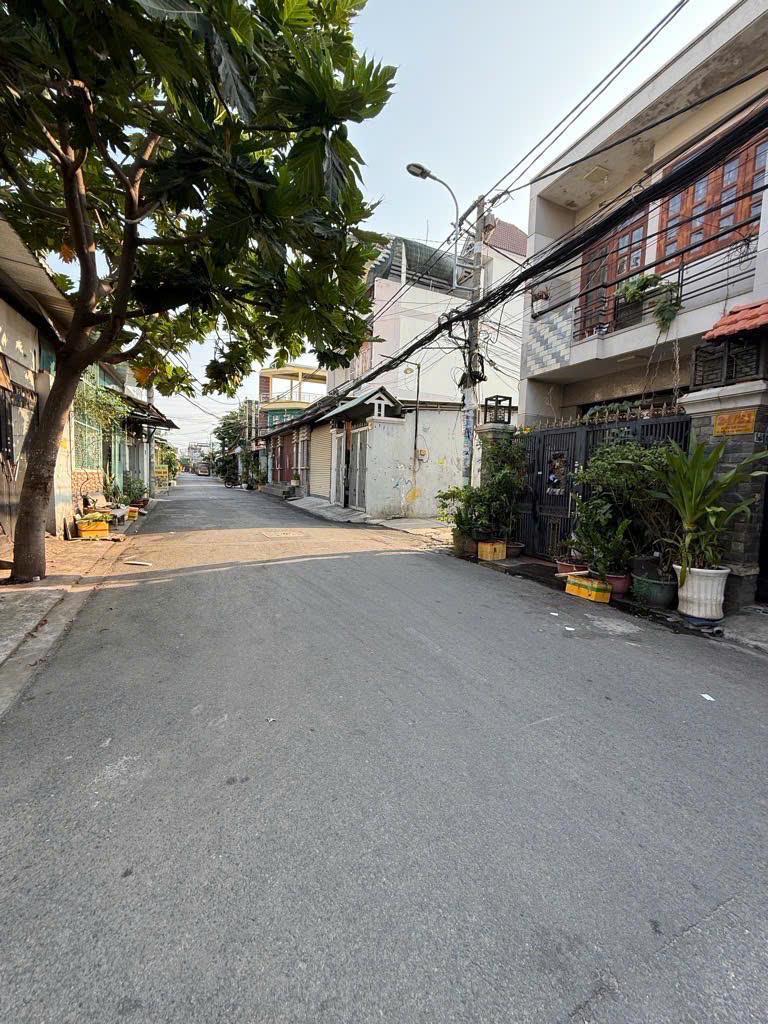 NHÀ ĐẸP GẦN LÊ VĂN QUỚI, BÌNH TÂN, HẺM XE HƠI THÔNG 4M, CHỈ 3,X TỶ - Ảnh 4