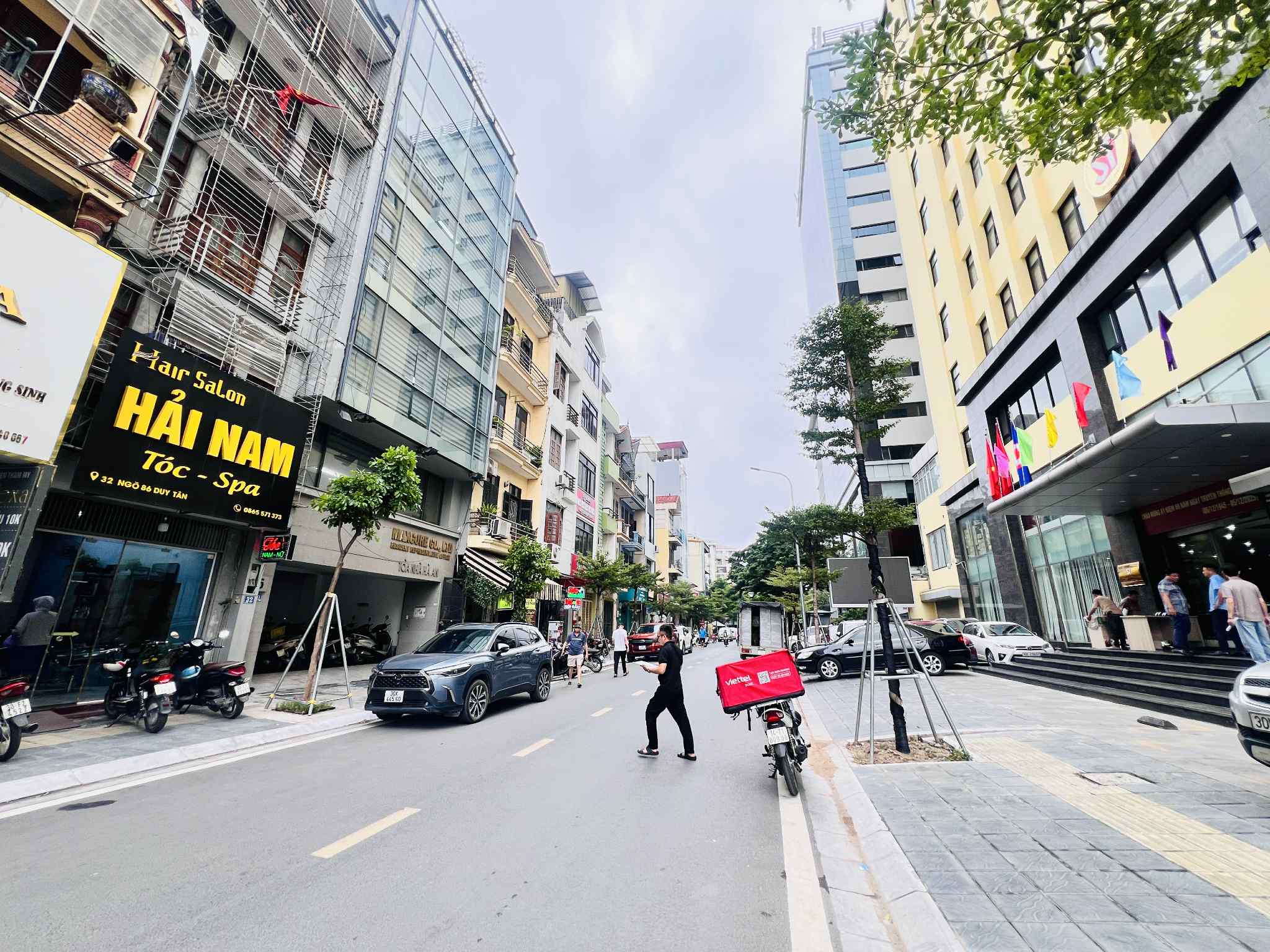 DUY TÂN 100M² - 2 MẶT NGÕ Ô TÔ - VỈA HÈ RỘNG - TRUNG TÂM VĂN PHÒNG CẦU GIẤY - Ảnh chính